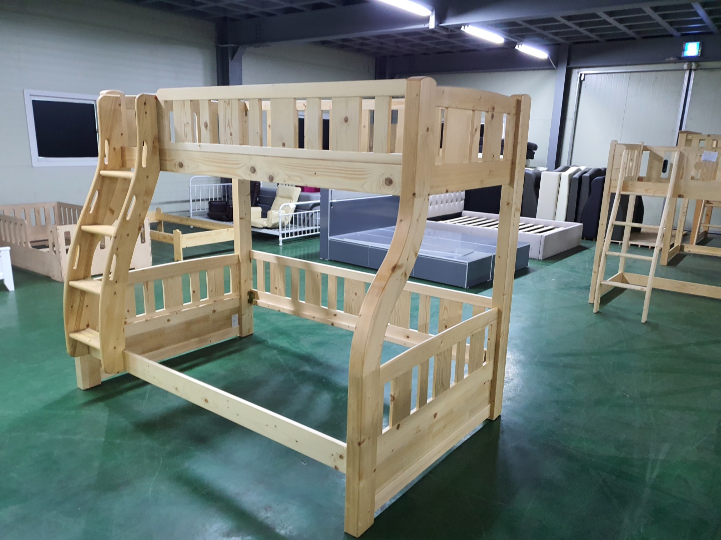 [B등급] 210817-5 토마스 패밀리 3인용 원목 침대